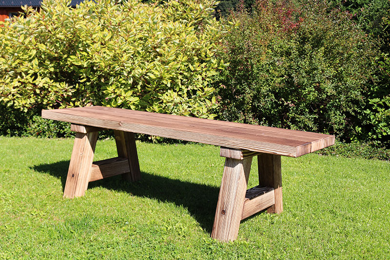 Naturstamm Holzmöbel | Löffler Naturstammhaus